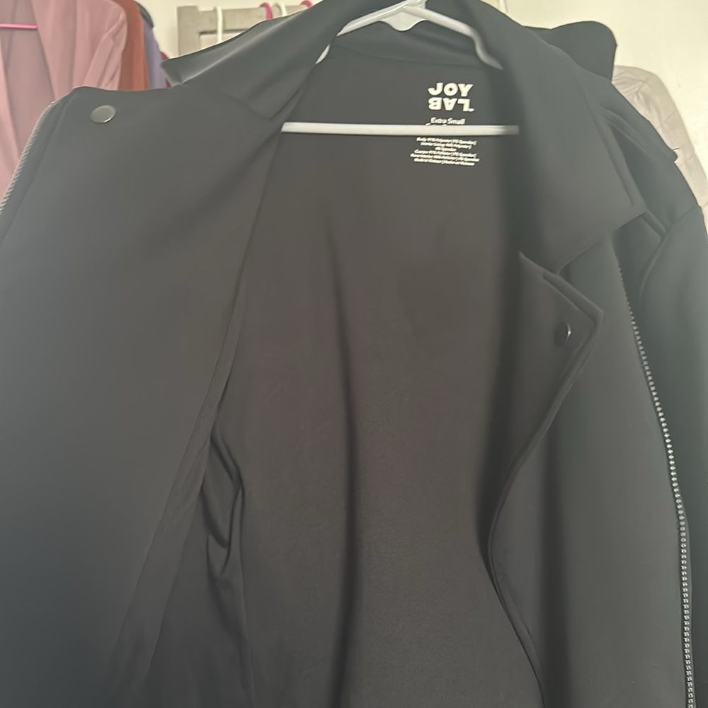 Black polyester jacket - Picture 2 of 2